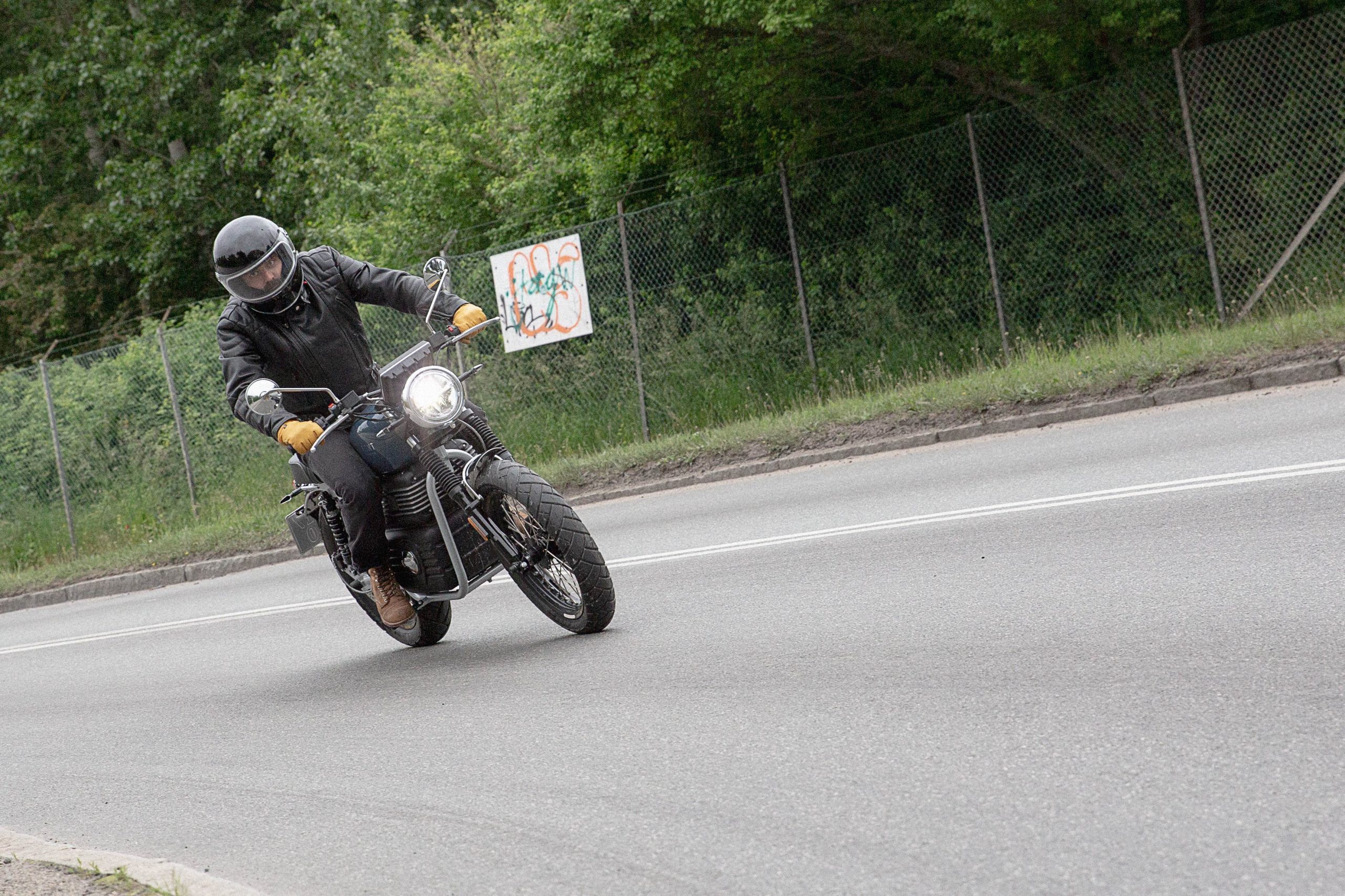 Som en ninja i trafikken: Elektrisk motorcykel fra Sverige gøre gaderne lydløse. Vi tog en tur