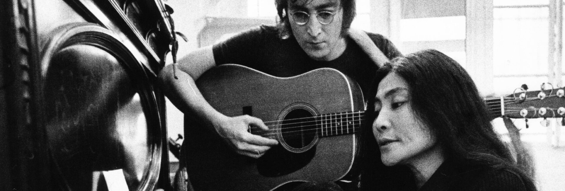 One to One: John & Yoko (2024) Johm lennon and Yoko Ono in New York during the 70s *Filmstill - Editorial Use Only* see Special Instructions. CAP/TFS © Magnolia Pictures via Capital Pictures